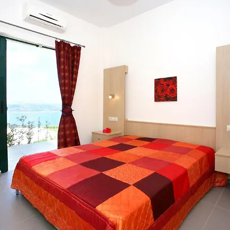 Aptera Paradise With Sea View Apartmán